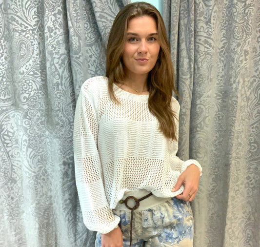 White Knitt Sweater