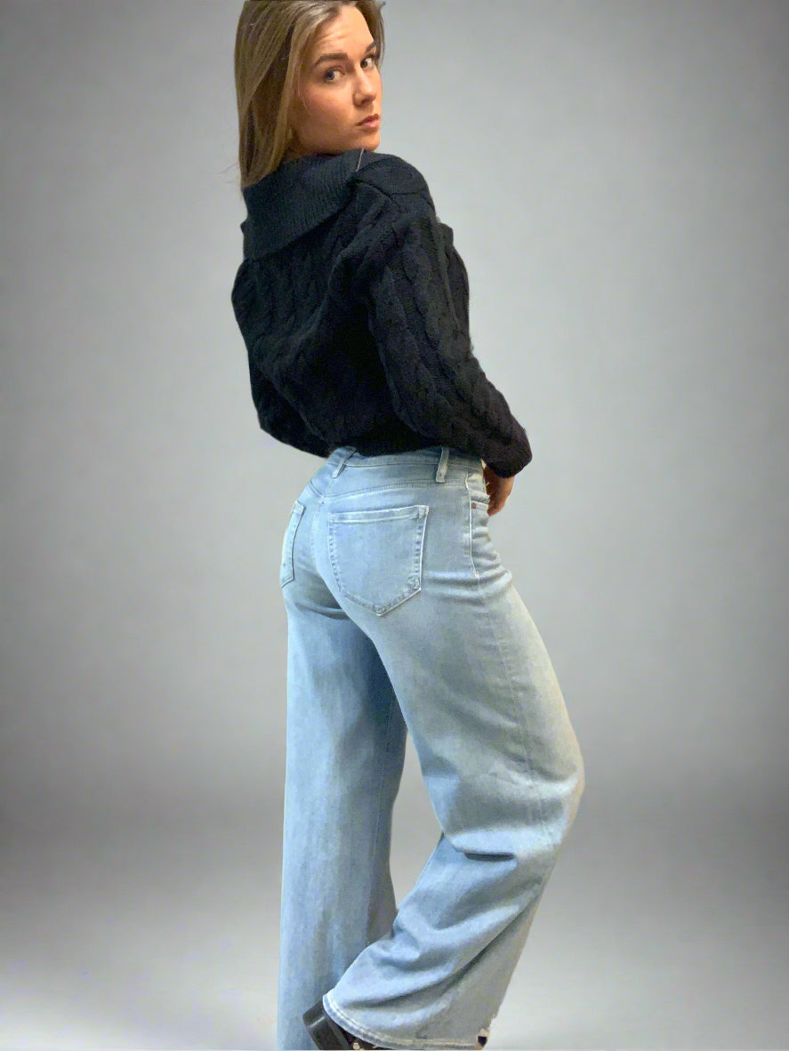 Light Wide Leg